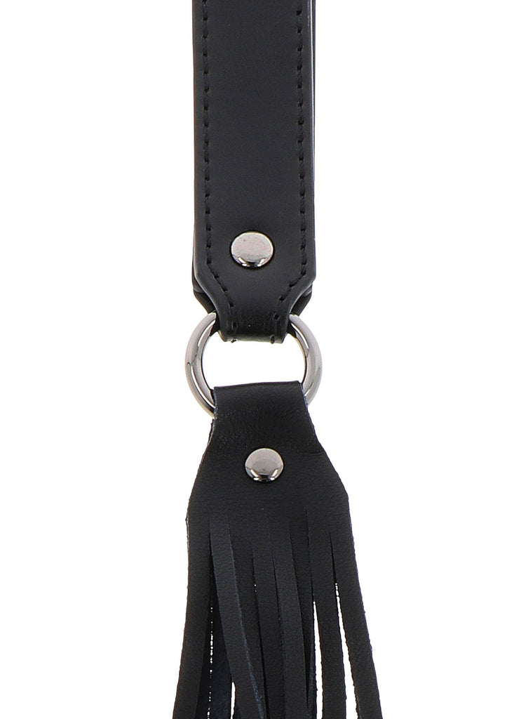 20000 hidden desire master genuine leather flogger